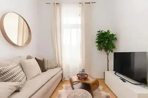 Stylish I 5 Minutes To U1 Reumannplatz I 15 Min To Center Βιέννη