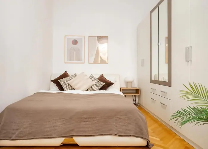 Stylish I 5 Minutes To U1 Reumannplatz I 15 Min To Center *