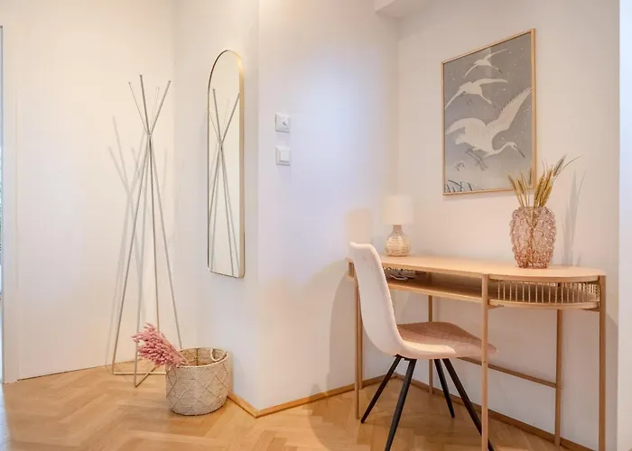 Stylish I 5 Minutes To U1 Reumannplatz I 15 Min To Center Διαμέρισμα *